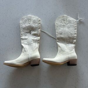 White Cowboy Boots SIZE 8 NWOT